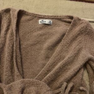Hollister Women's Tan Sweater